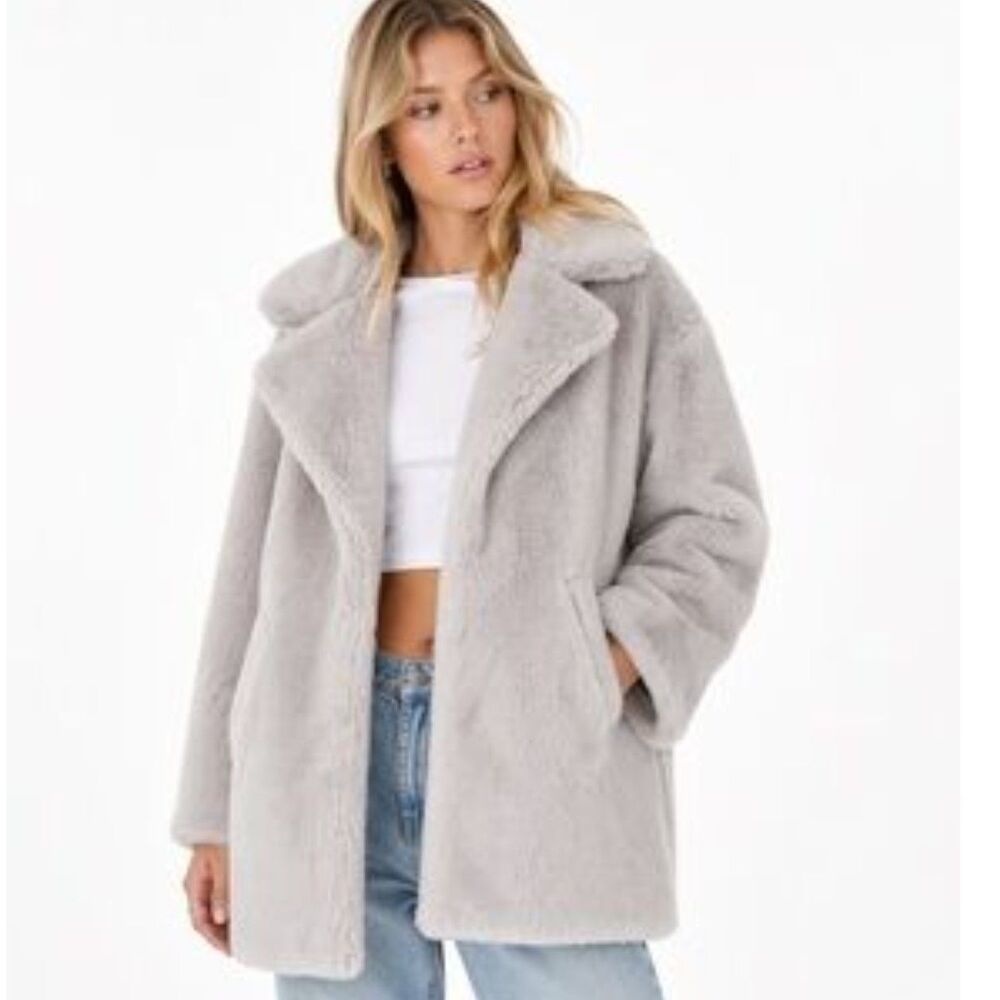 Abercrombie & Fitch Grey Teddy Coat Furry Fuzzy Jacket Mob Wife Size Small NWT